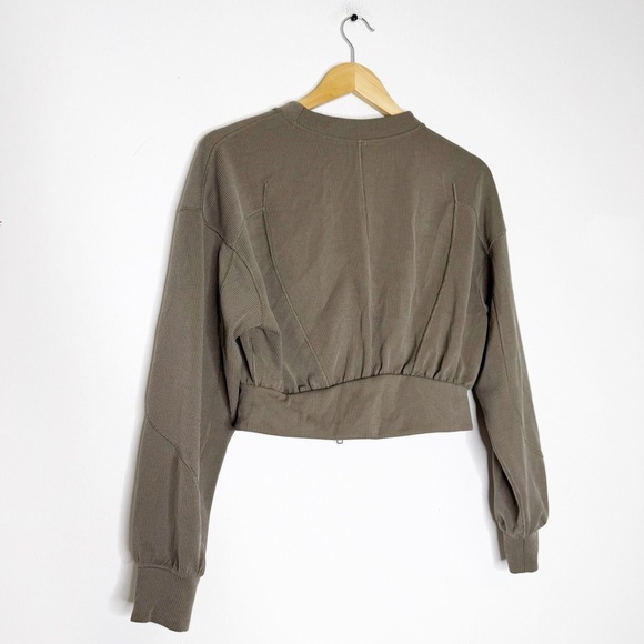 Lululemon Softstreme Ribbed Full Zip Cropped Jacket Size 6 - Picture 2 of 6